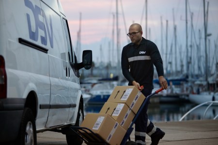 Efficient courier services streamlining your delivery needs | DSV Direct Blog